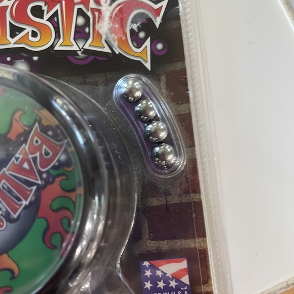 Duncan Vintage Hard Core Ballistic Yo-Yo with Steel Balls - Picture 4 of 4